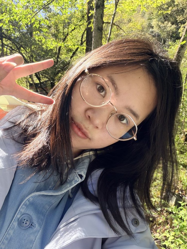 牛利在山里的自拍